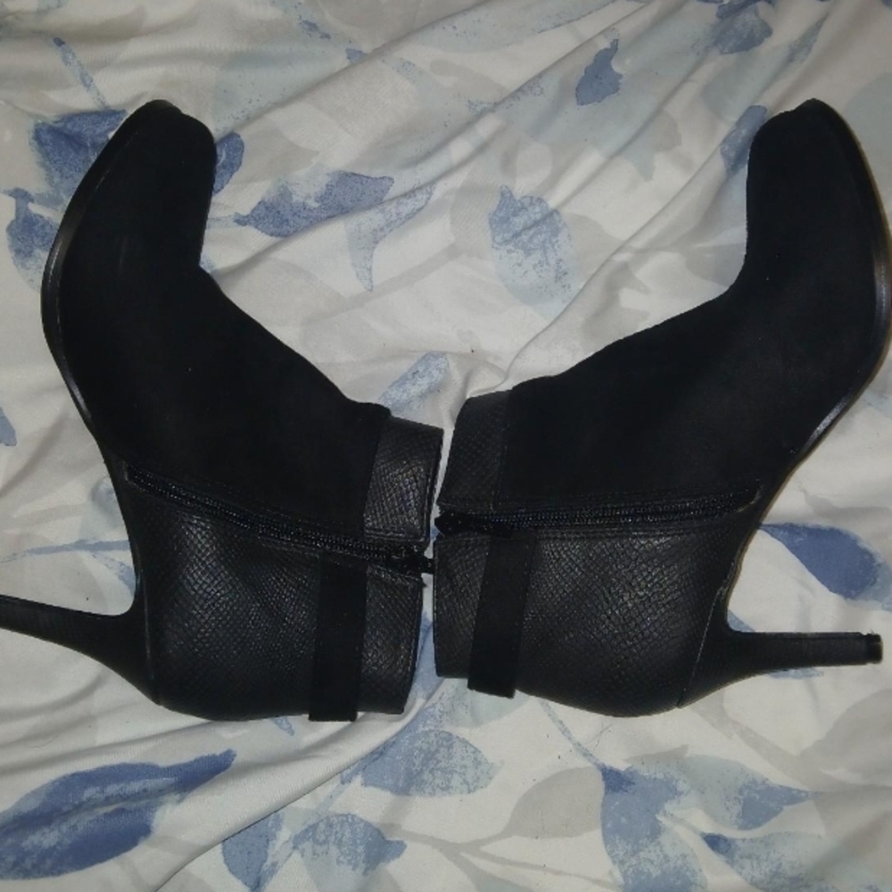 Vince Camuto Black Heeled Boots